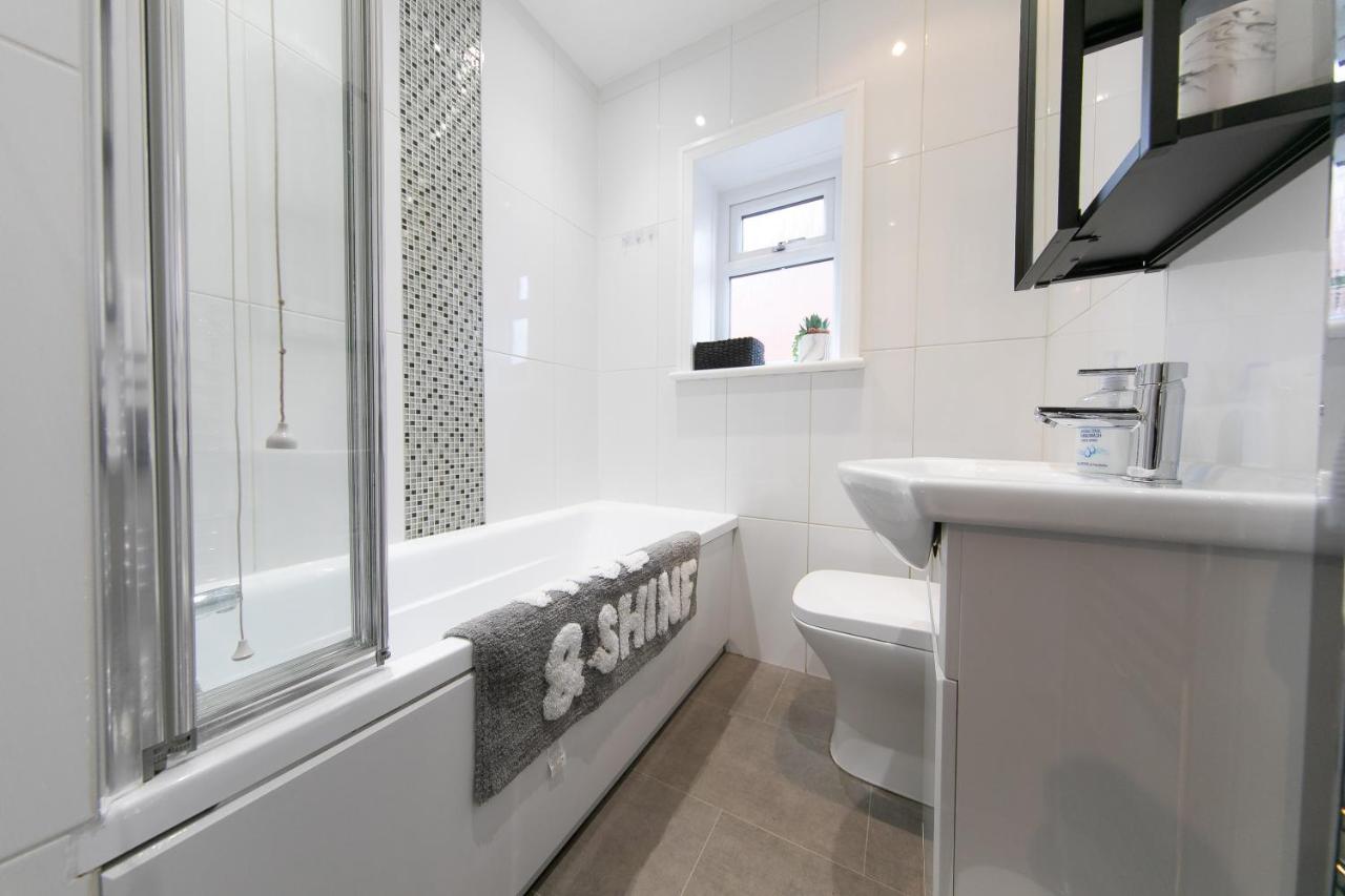 Stunning House Near Blackpool Attractions מראה חיצוני תמונה