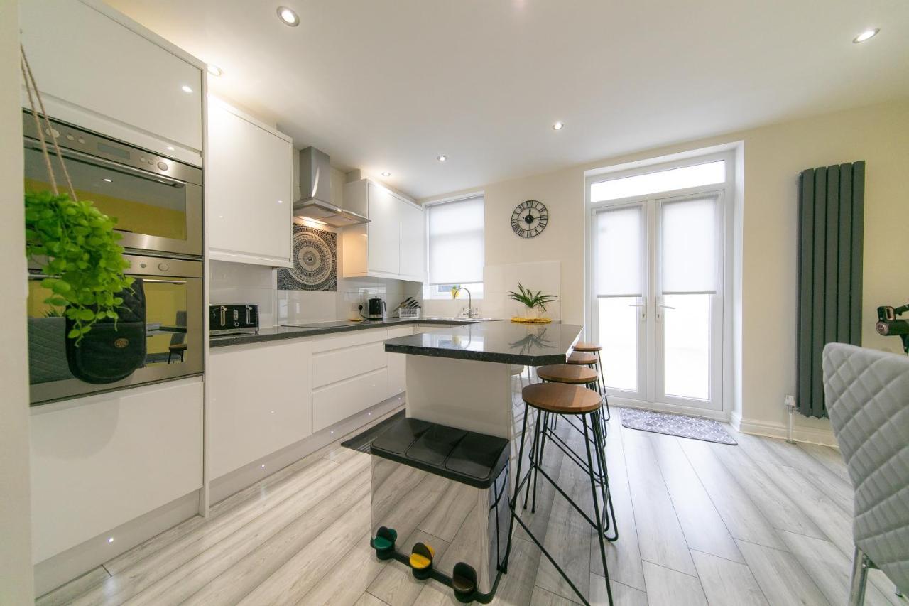 Stunning House Near Blackpool Attractions מראה חיצוני תמונה